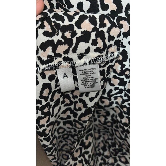 Women’s Ann Taylor Loft cheetah print button down blouse size small work career - Picture 7 of 7